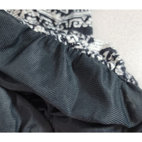 A'gaci Black White Aztec Print Racerback Tank Top Small Crochet Straps Lined - Picture 6 of 6